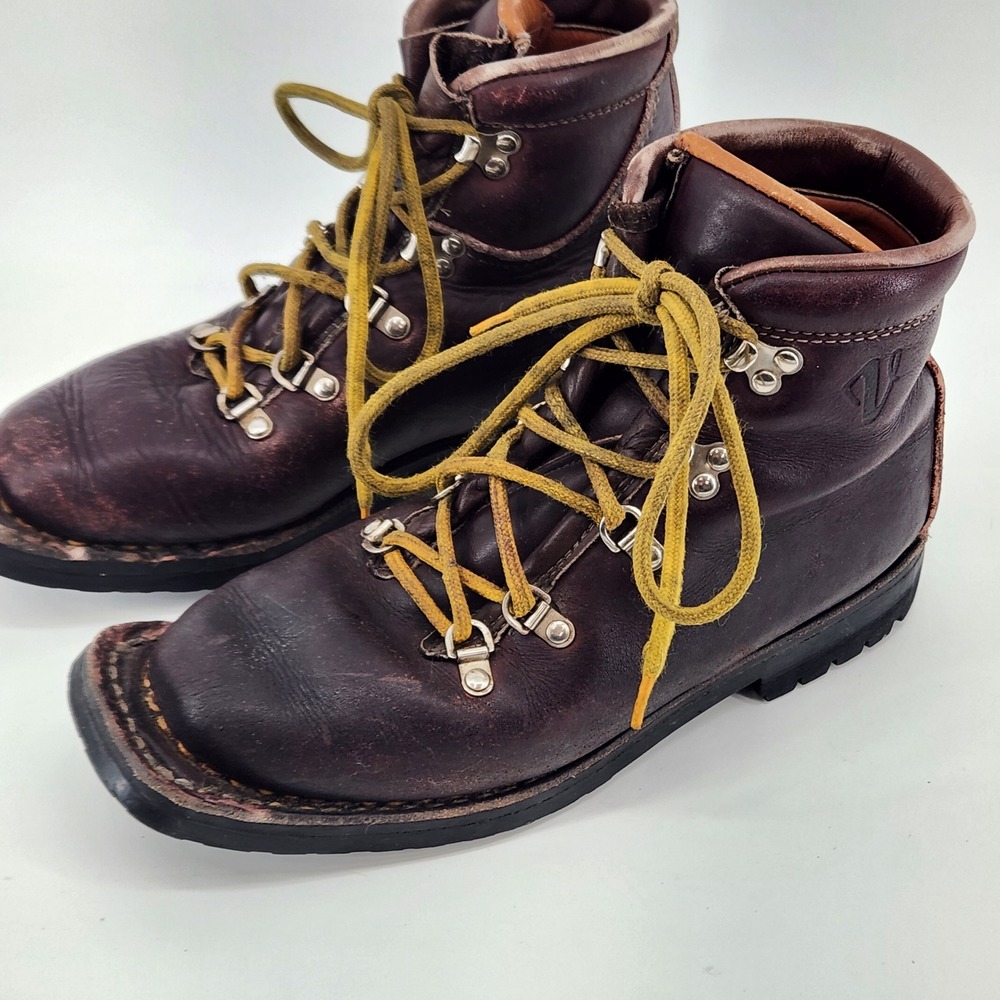 Vasque Genuine Leather Hiking Boots Made in Italy Vibram Sole Men's Approx 8-8.5